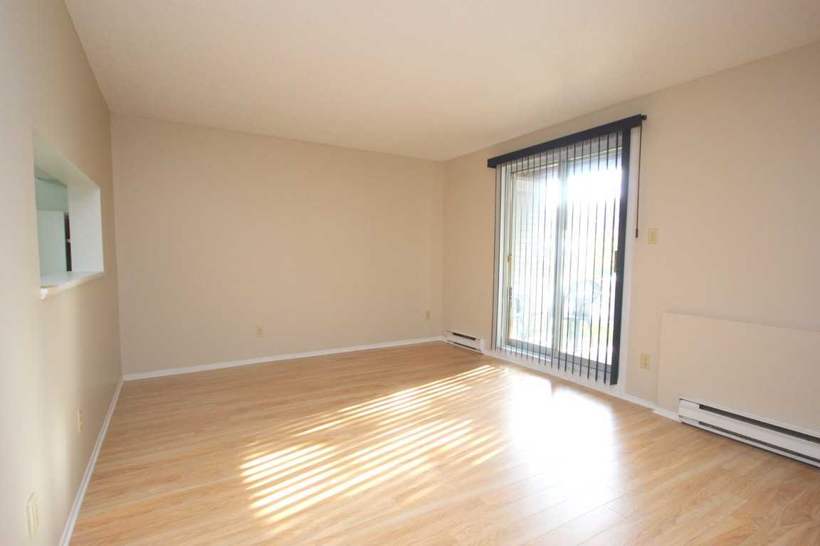 250 Brittany Drive Unit 108 Apartments 250 Brittany Dr 108, Ottawa