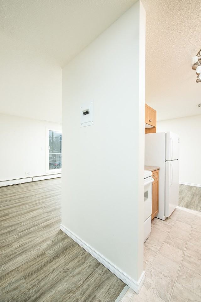 Grant Manor - Photo 2 of 15