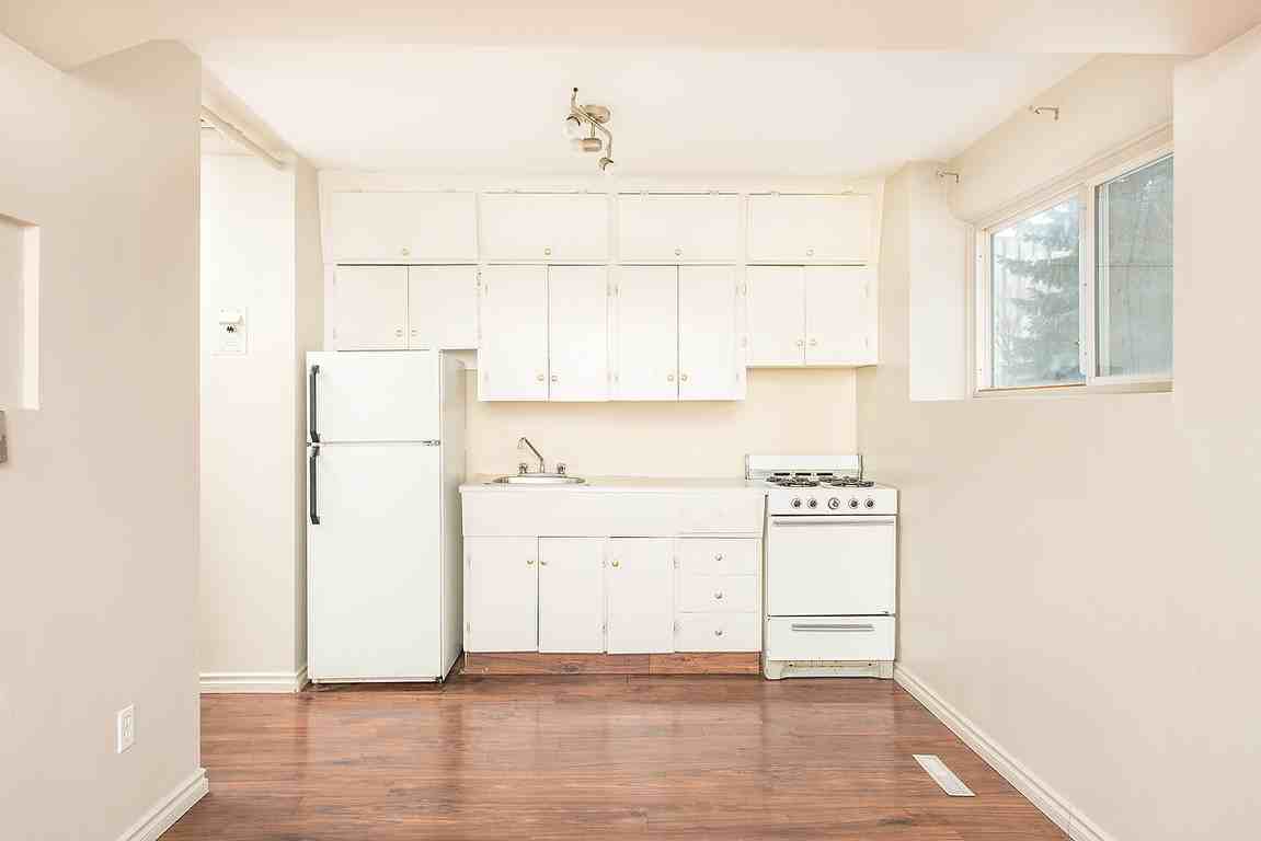 Carlington Apartments - Photo 3 of 15