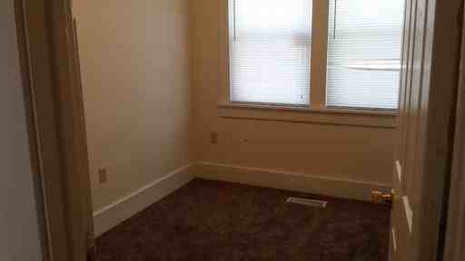 630 School St - Photo 3 of 7