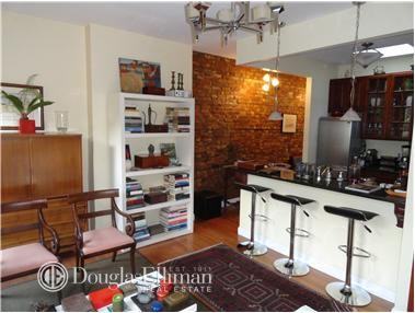 450 Macon St #2 - Photo 3 of 8