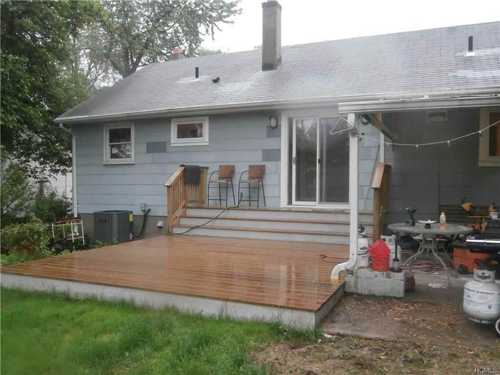 11 Sycamore St - Photo 3 of 12