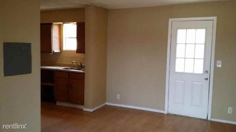 811 N Spears St - Photo 2 of 11