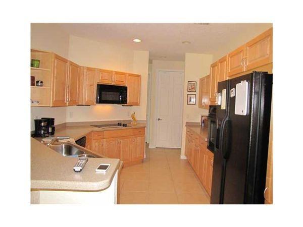 2802 CENTER COURT DR - Photo 2 of 8