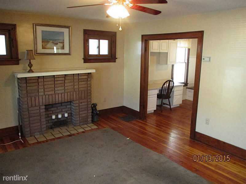 583 Adams St - Photo 3 of 4