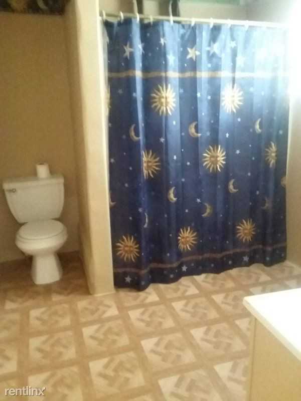 312 E 2nd St N - Photo 3 of 9