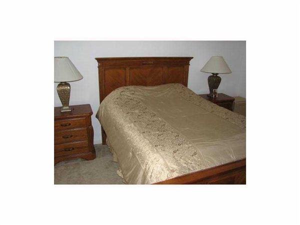 8020 N Nob Hill Rd - Photo 2 of 5