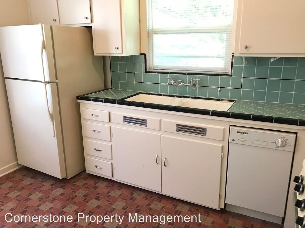 405 Richmond Ave - Photo 2 of 5