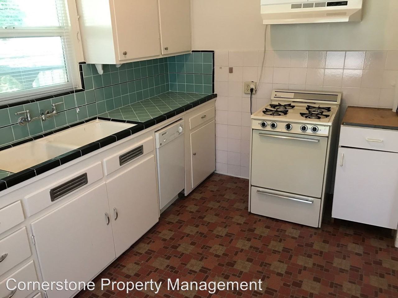 405 Richmond Ave - Photo 3 of 5