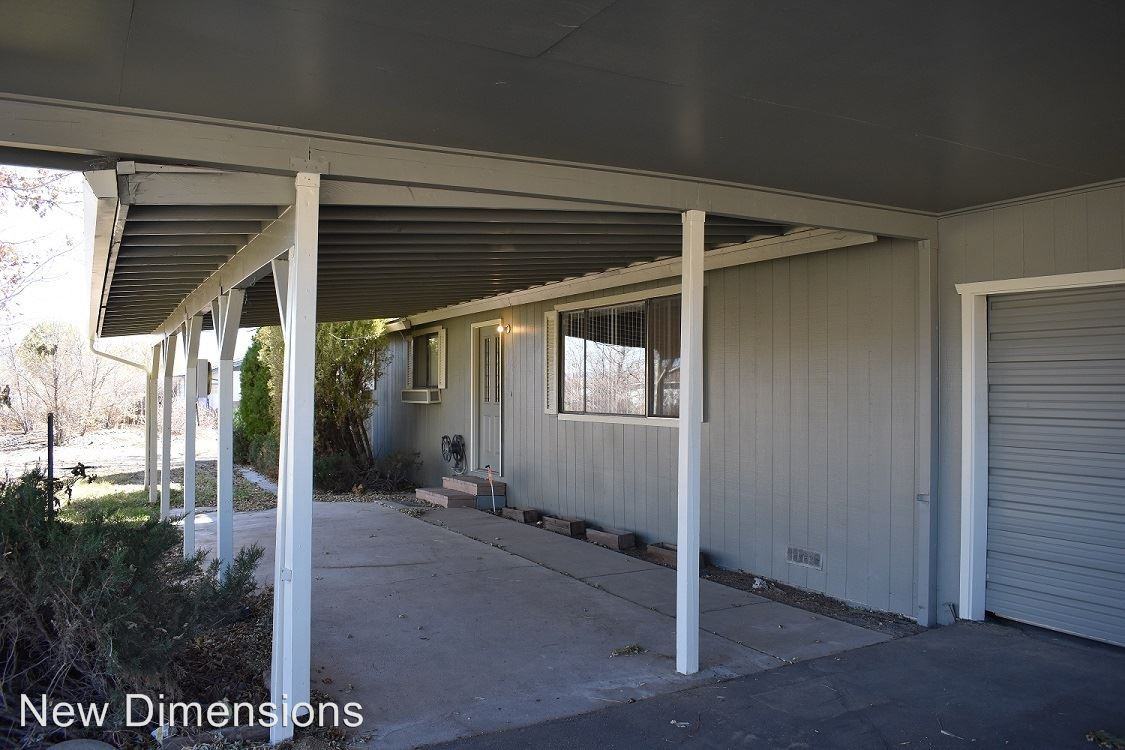 11820 Tupelo St - Photo 3 of 18