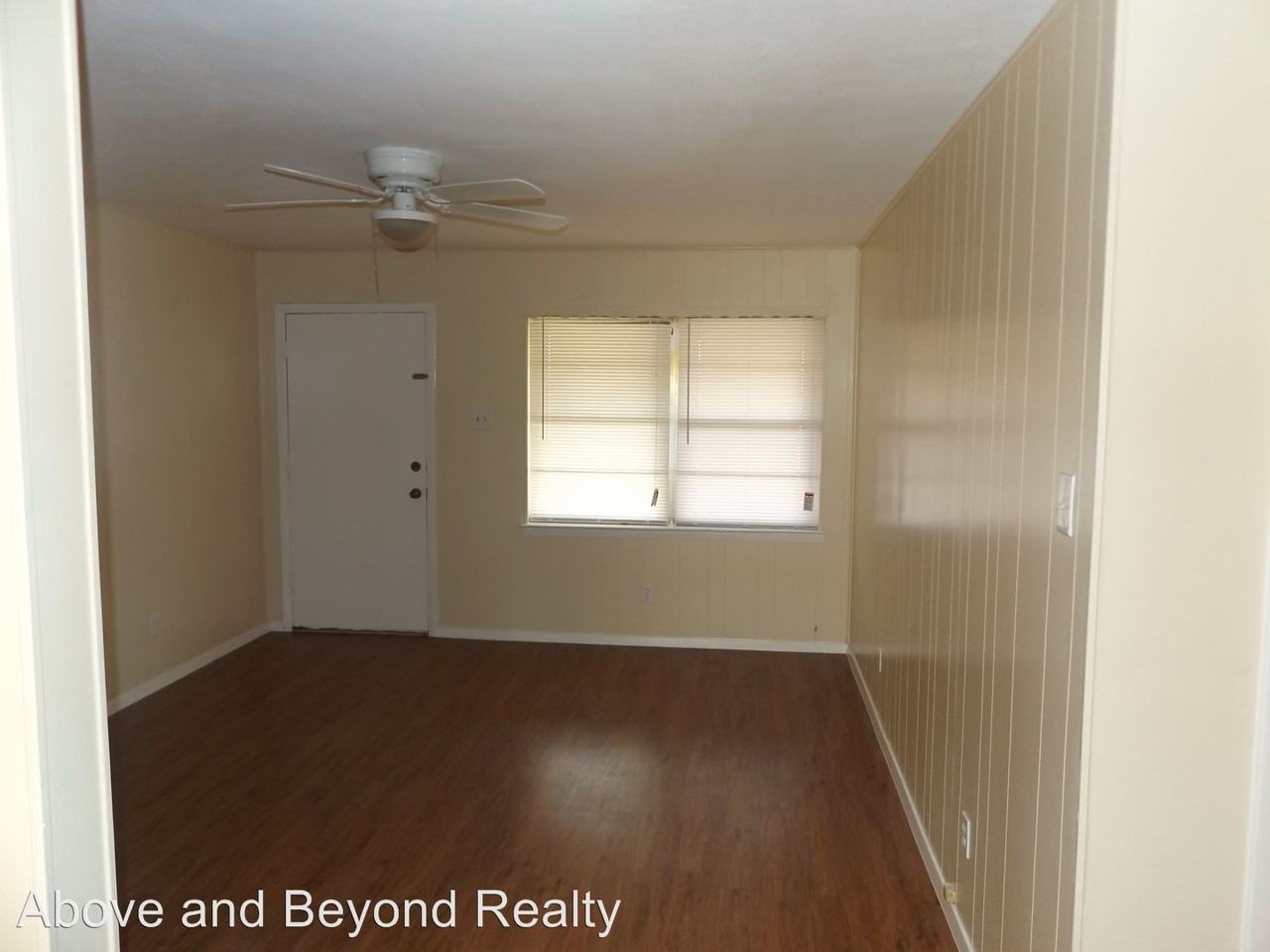 704 Yale Dr - Photo 3 of 15