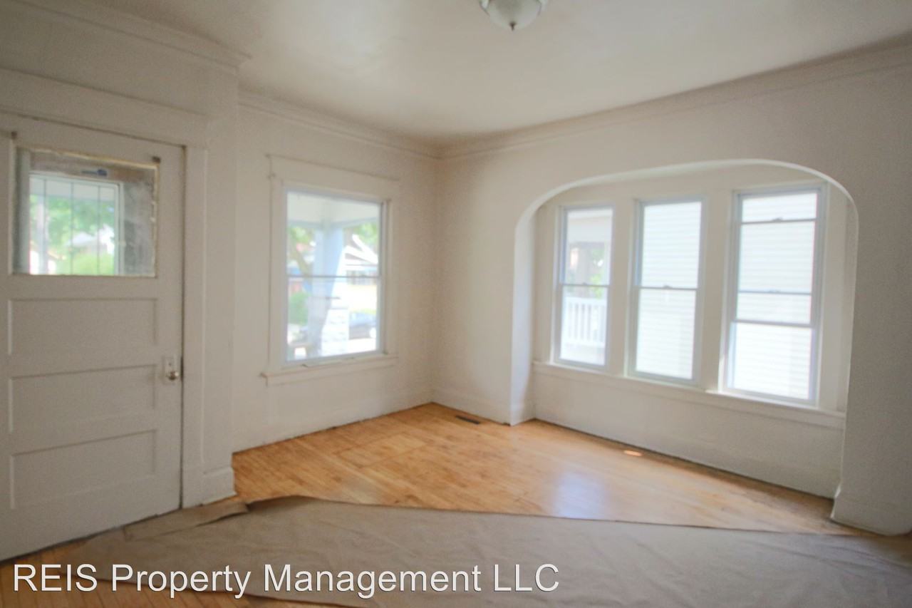 3567 N 10th St - Photo 2 of 14