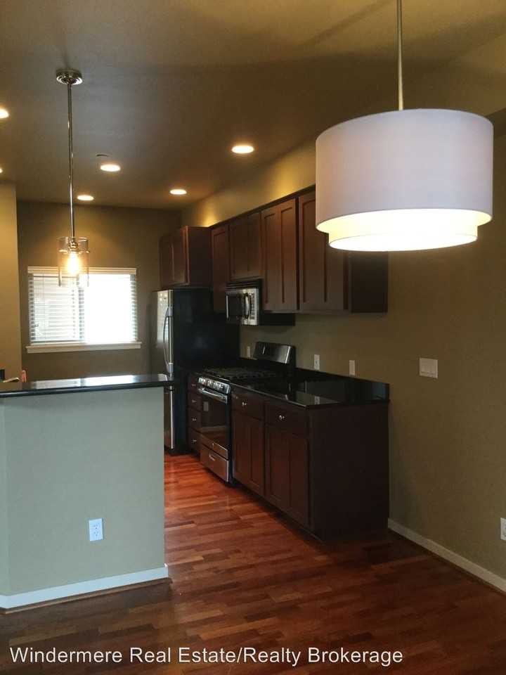 12062 Minor Way - Photo 3 of 15