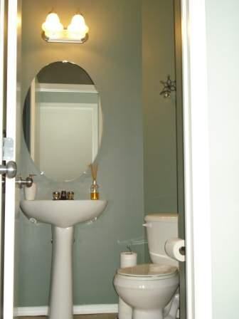 297 Elgin Gardens SE - Photo 2 of 11