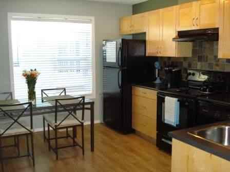 297 Elgin Gardens SE - Photo 3 of 11