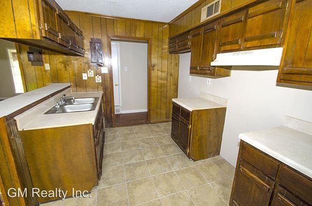 5135 Valdaz Rd - Photo 2 of 9