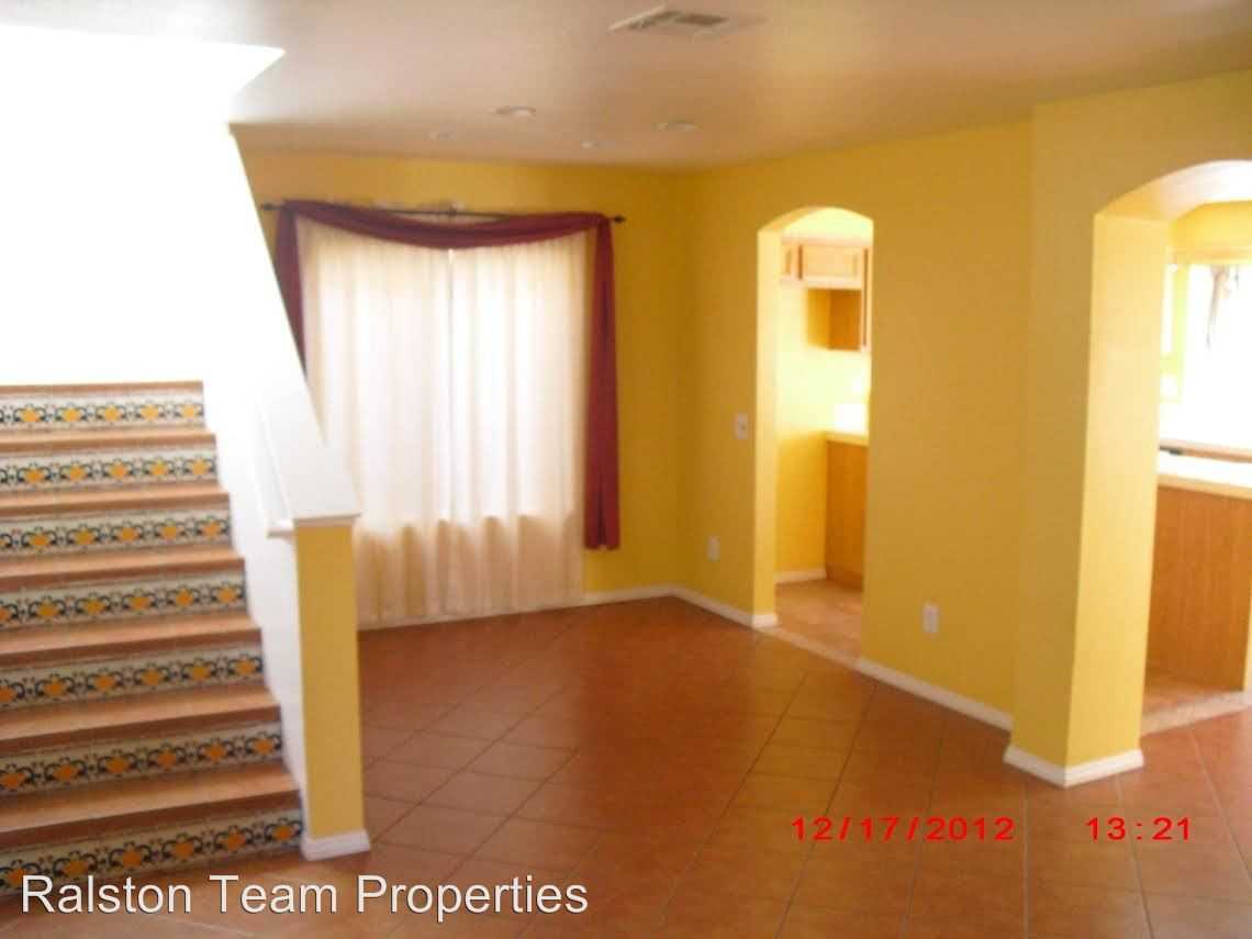 3182 Naylor Rd - Photo 3 of 12