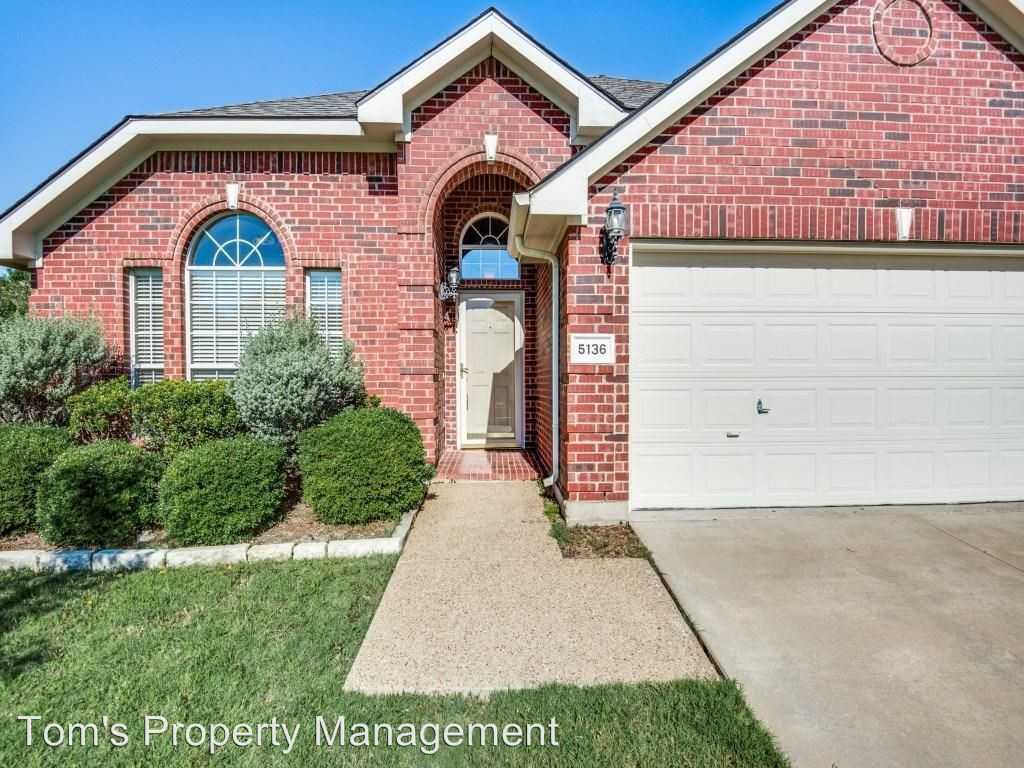 5136 Stonecrest Dr - Photo 2 of 22