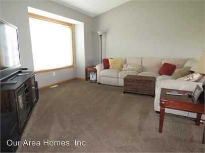 142 Turnberry Trail - Photo 3 of 6