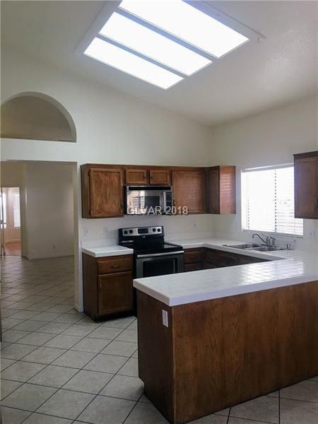 8108 Bay Springs Dr - Photo 3 of 17