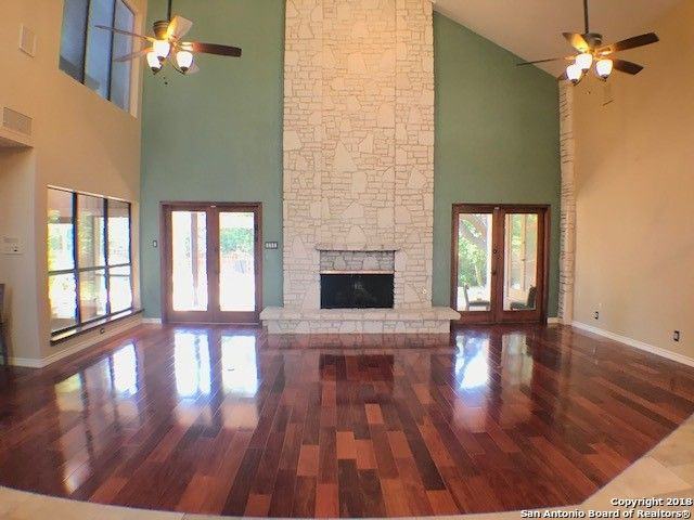 13911 Bluff Ln - Photo 3 of 24