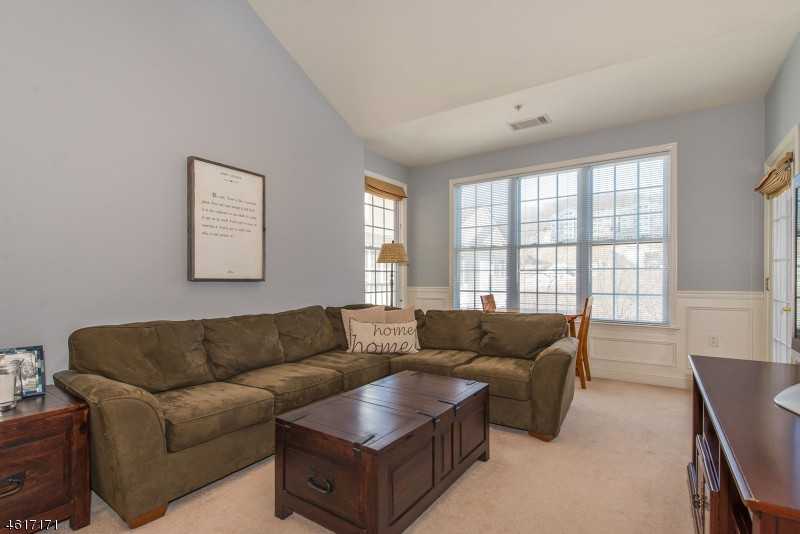 8411 Sanctuary Boulevard - Photo 3 of 22