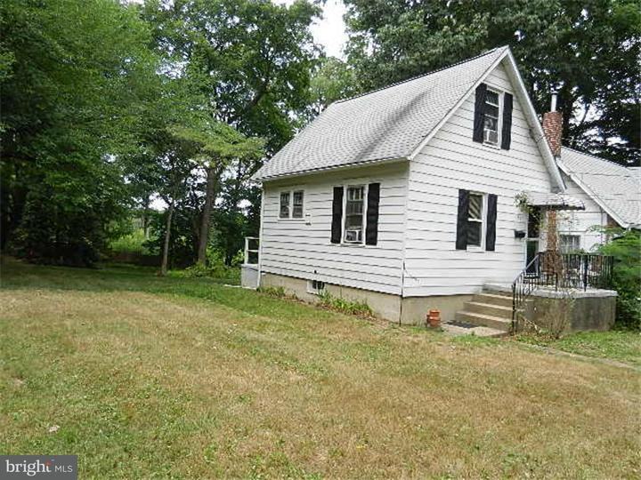 751 E Woodlawn Ave - Photo 2 of 10