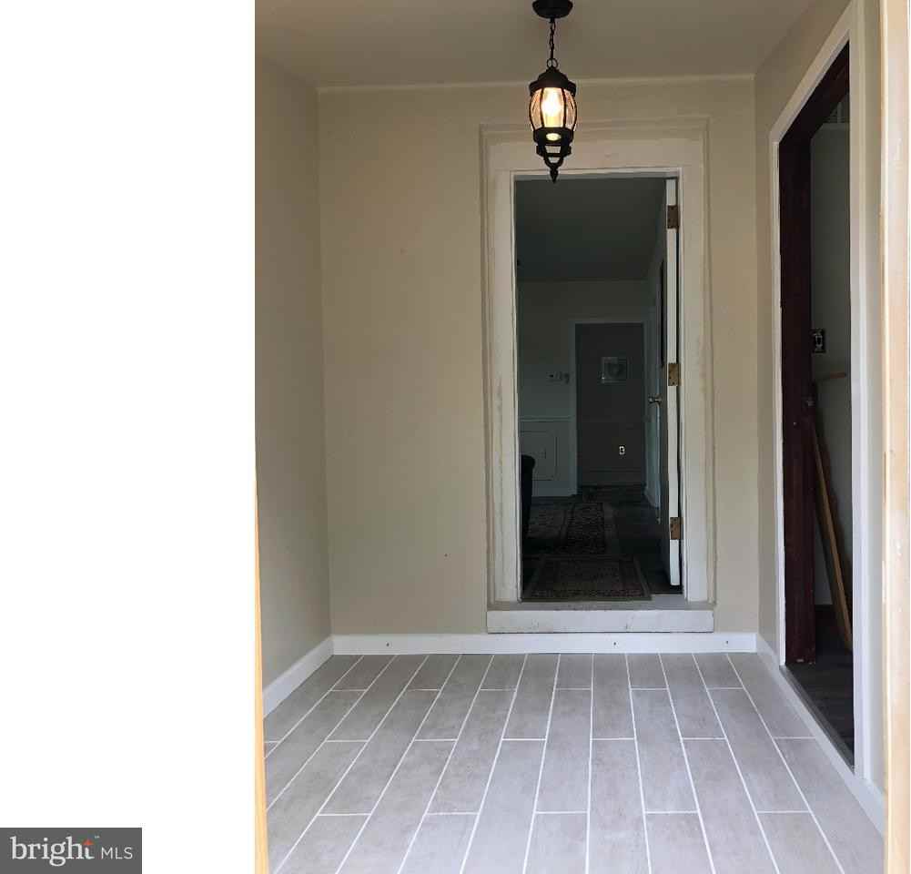 711 Pennsylvania Ave - Photo 2 of 14