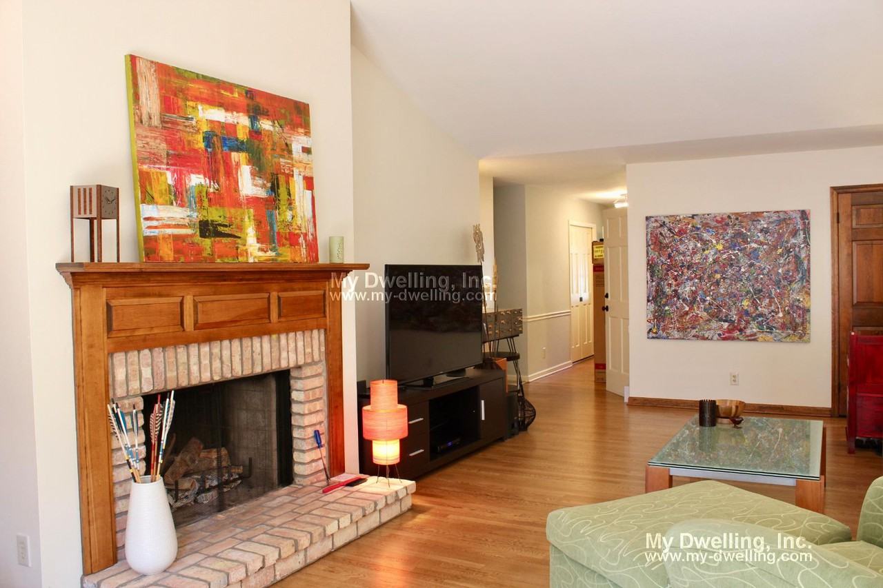 10650 Winslow Dr - Photo 3 of 15