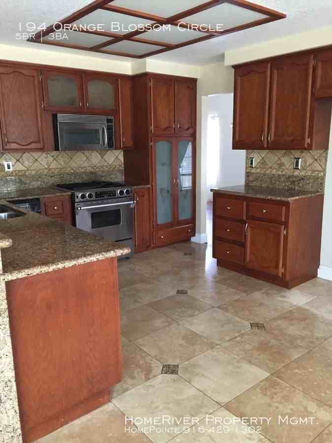 194 Orange Blossom Cir - Photo 3 of 14