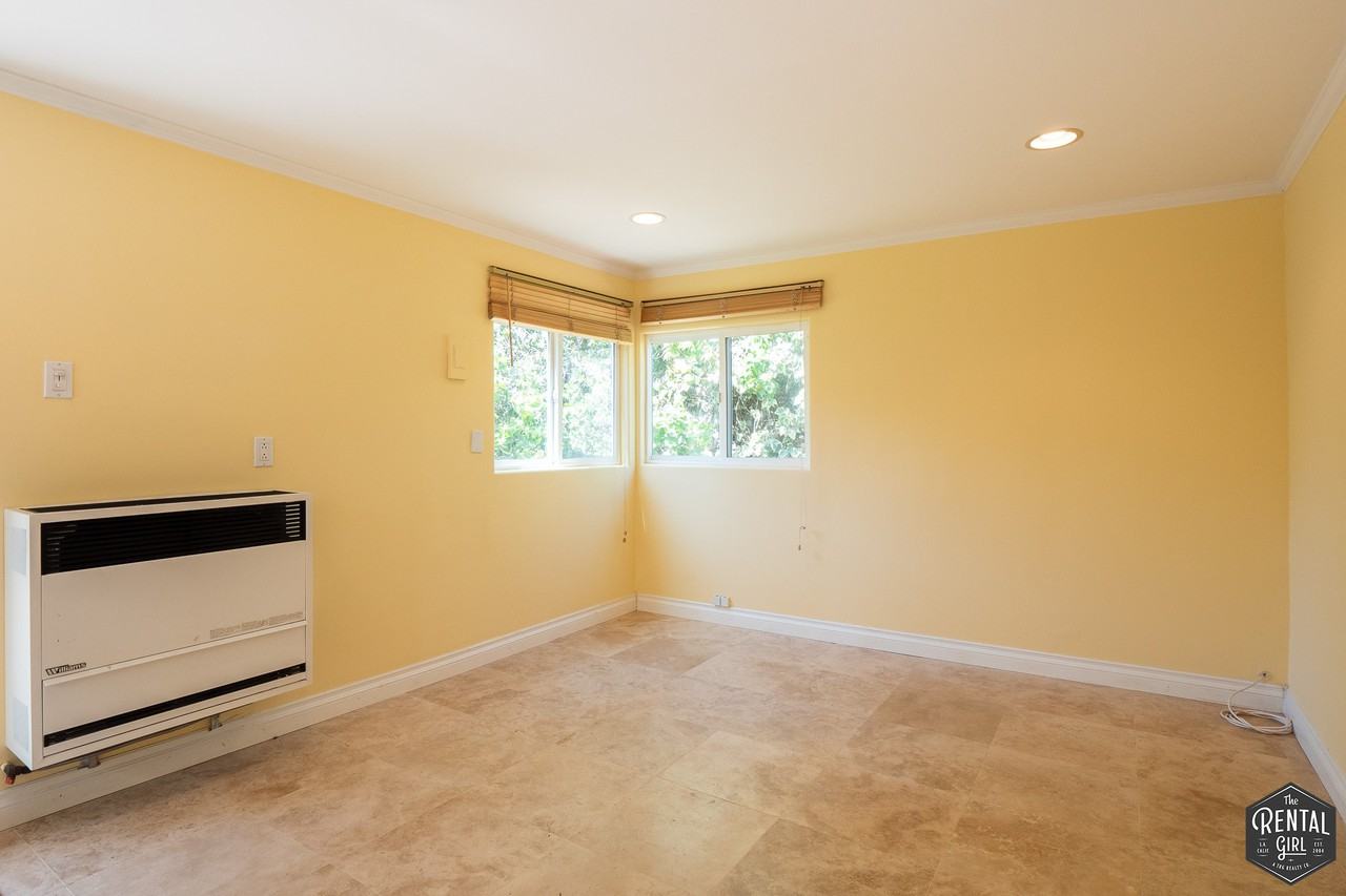 746 Ashland Avenue - Photo 3 of 20