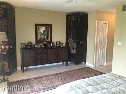 1111 E Las Olas Blvd #416 - Photo 3 of 9