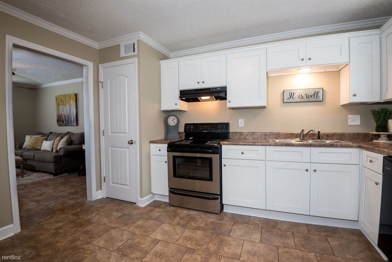 1011 Midland Ave #2D - Photo 2 of 6