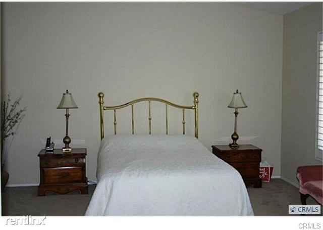24348 Registry Ct - Photo 3 of 11