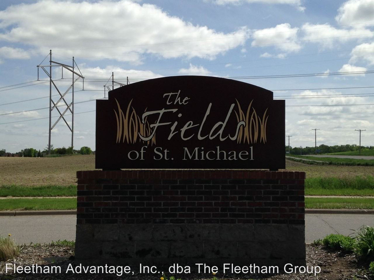 11177 16th St NE - Photo 2 of 9