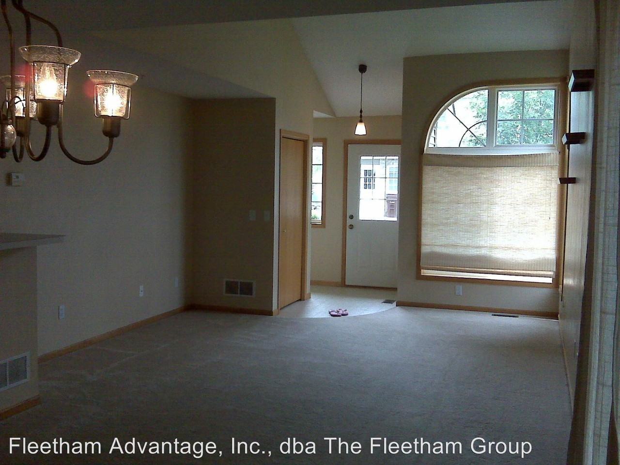 11177 16th St NE - Photo 3 of 9