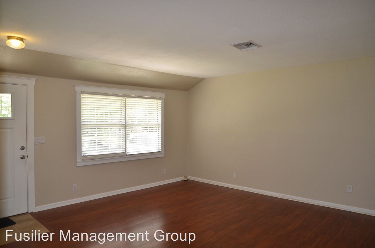 527 Buckminster Cir - Photo 3 of 13