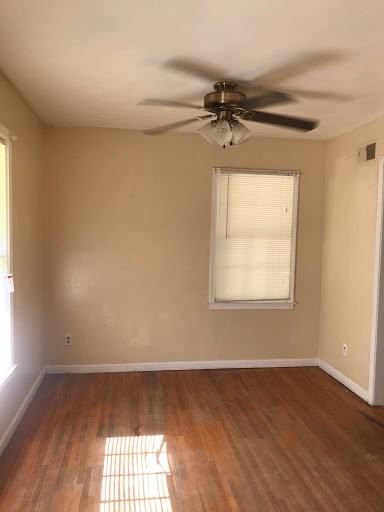 4914 Dianne Dr - Photo 2 of 7