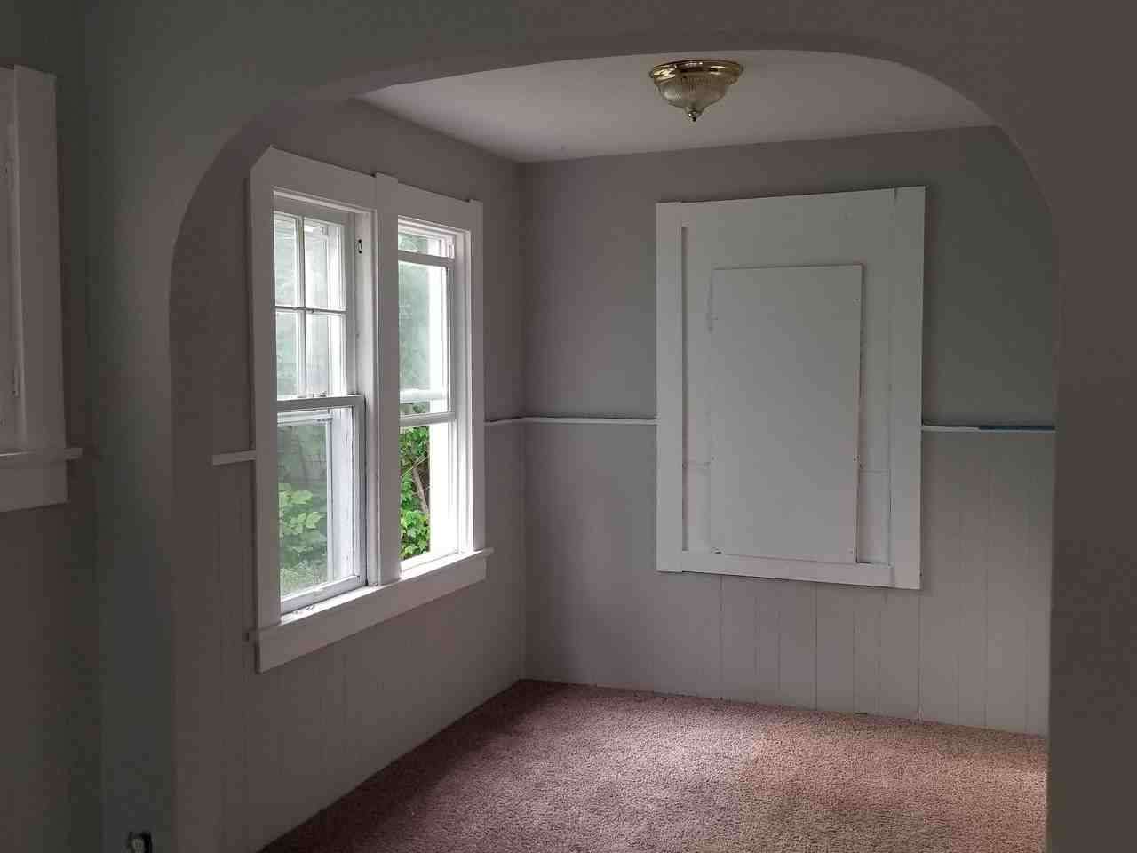 629 W Cushing St - Photo 2 of 5