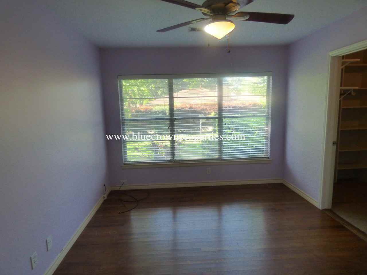 522 Mayrant Dr - Photo 3 of 13