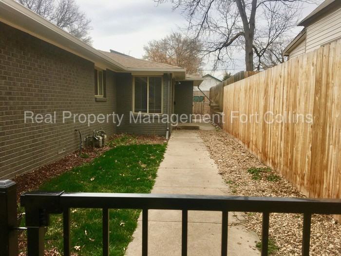 427 E Elizabeth St - Photo 2 of 20