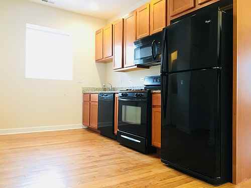 3348 West Wilson Avenue - Photo 3 of 13