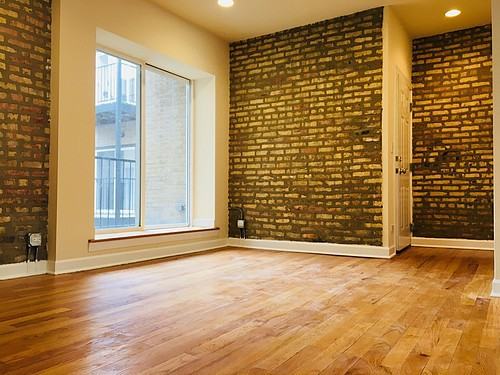 3348 West Wilson Avenue - Photo 2 of 13