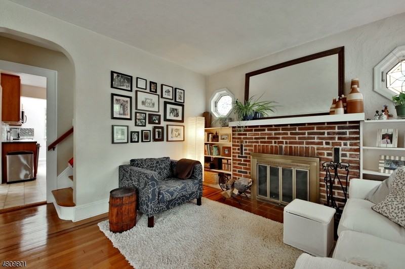 111 Jefferson Ave - Photo 2 of 24