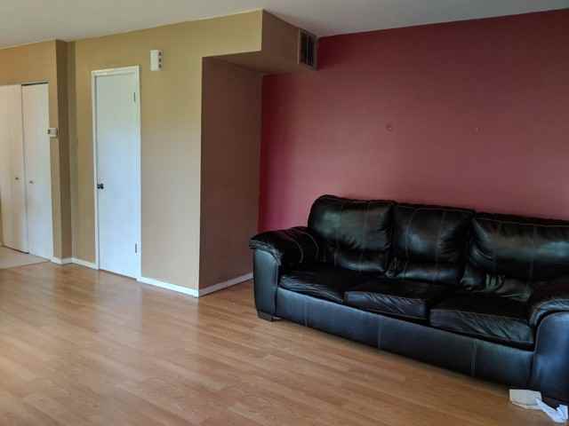 2450 Devonshire Ct - Photo 2 of 15