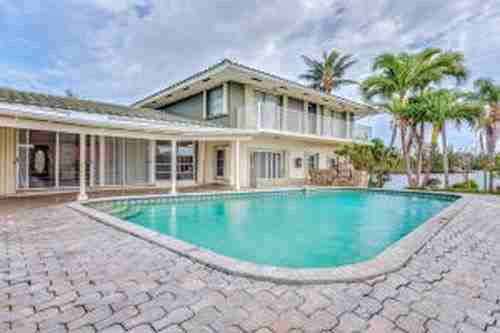 2934 NE 8th Ave - Photo 3 of 8