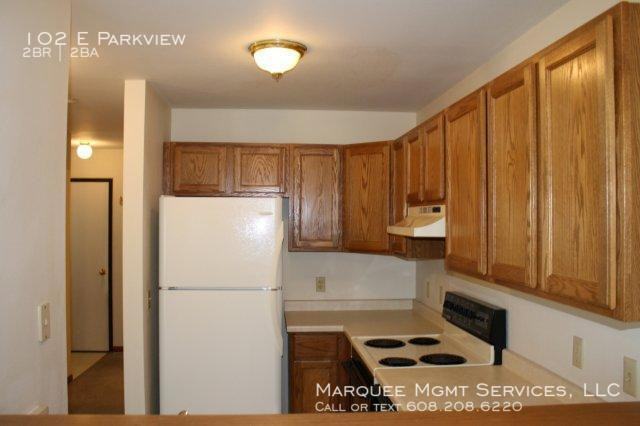 102 E Parkview St - Photo 2 of 5