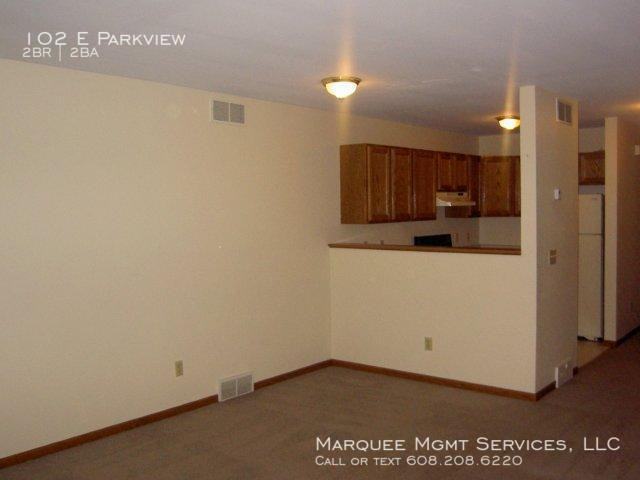 102 E Parkview St - Photo 3 of 5