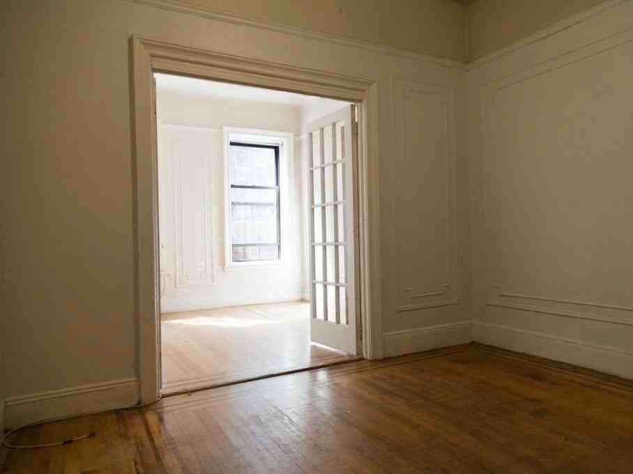 2nd Ave & E 7th St #5E