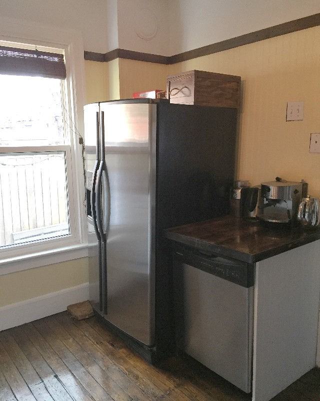 325 Bay Street North - Photo 3 of 7